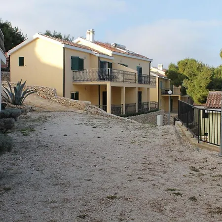 Apartment By The Sea Rogoznica - 3200