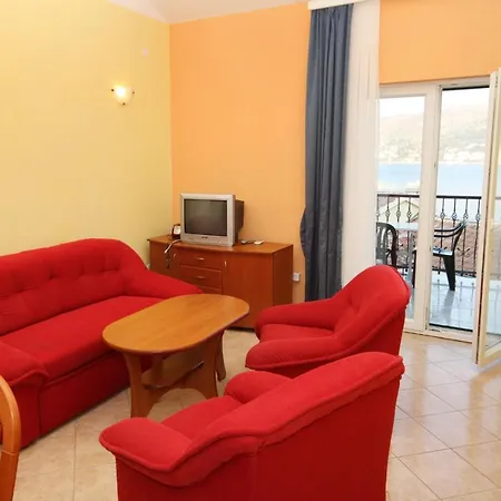 Apartment By The Sea Rogoznica - 3200