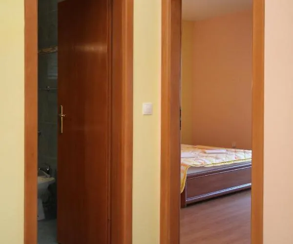 Appartement By The Sea - 3200